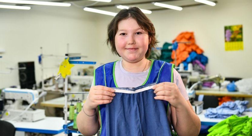 Кто трусы ребятам шьёт?