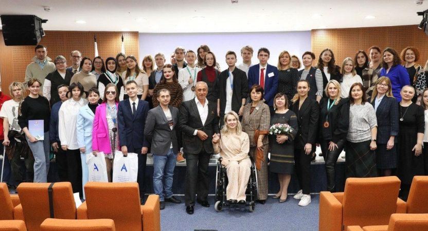 В Свердловской области поощрили участников сборной команды Национального чемпионата «Абилимпикс»